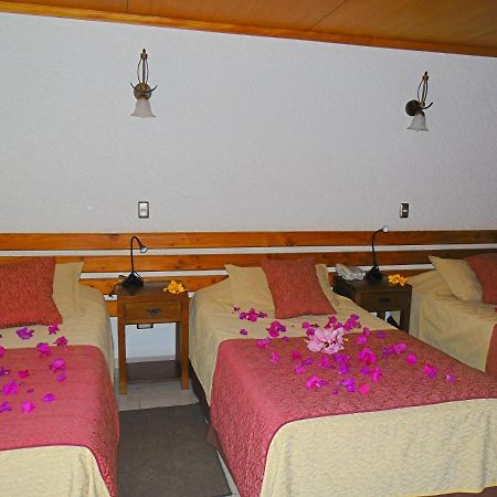 Hotel Puku Vai Hanga Roa Exterior photo