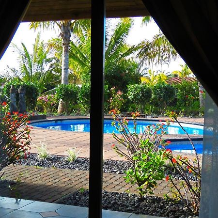 Hotel Puku Vai Hanga Roa Exterior photo