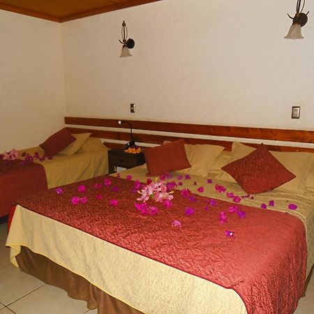 Hotel Puku Vai Hanga Roa Exterior photo