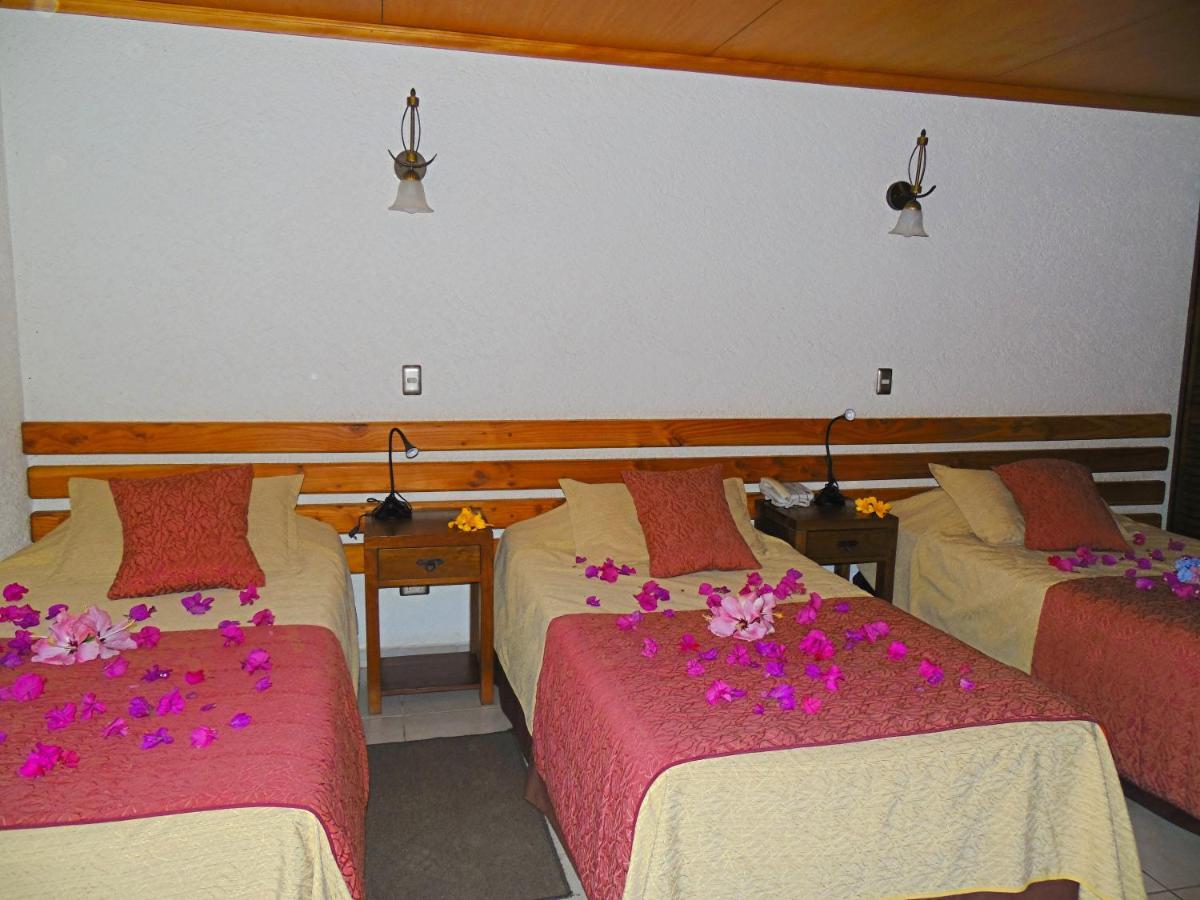 Hotel Puku Vai Hanga Roa Exterior photo