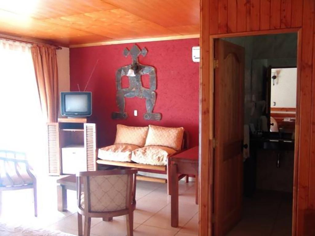 Hotel Puku Vai Hanga Roa Exterior photo