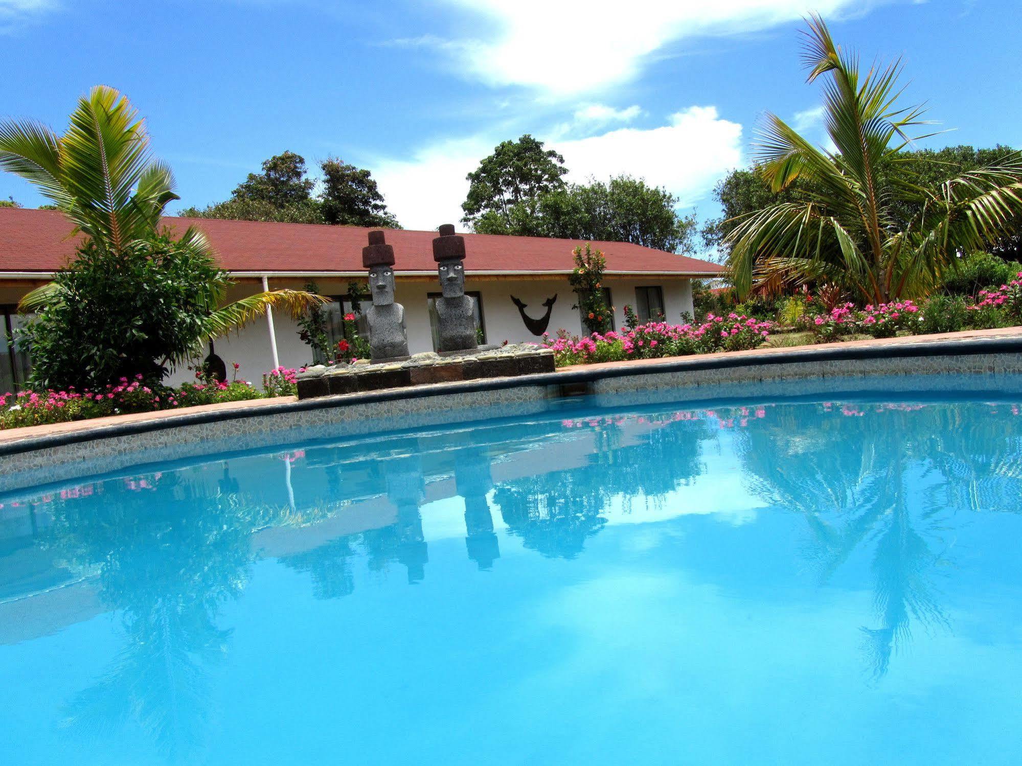 Hotel Puku Vai Hanga Roa Exterior photo